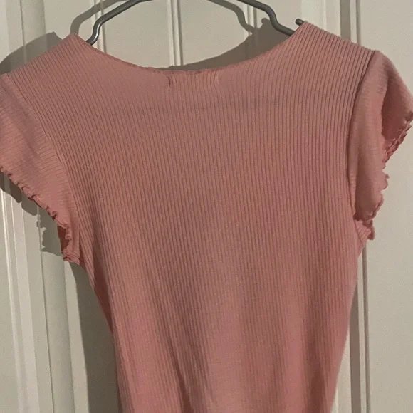 Tops - Picture 4 of 4